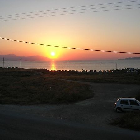 Apartment Next To The Sea In Poseidonia Posidhonía 외부 사진