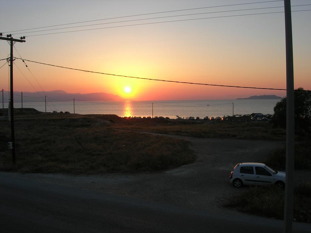 Apartment Next To The Sea In Poseidonia Posidhonía 외부 사진